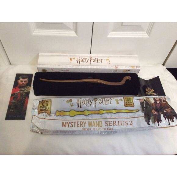 Viktor Krum Wand - NEW - 2019 Series 2 Harry Potter Mystery Wands - Picture 1 of 3